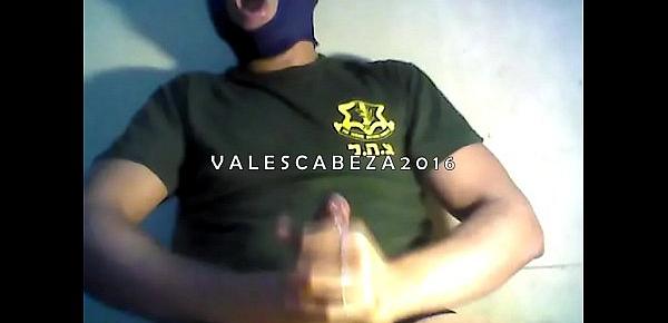  ValesCabeza035 MILITAR COP SPEEDO TWO HANDS CUM!!! A DO2 MANOS!!!